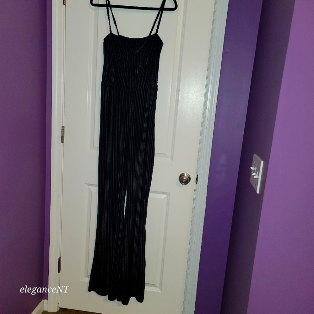 Pretty Little Thing Black Striped Textered Jumpsuit Sz: 14 - Picture 2 of 10